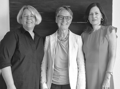 Studienleiterin Anja Hezinger, Schuldekanin Dorothee Moser (†) und Sekretärin Silke Klaß